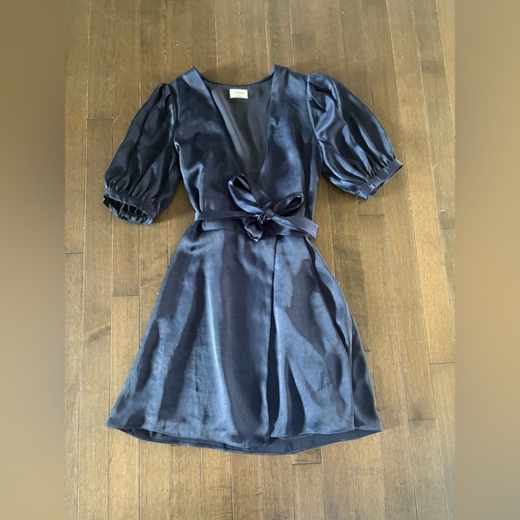 Aritzia Wilfred Free Lune classy navy blue satin puff sleeve wrap dress XXS - Picture 8 of 12